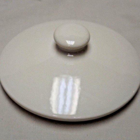 Longaberger Pottery Woven Traditions Heritage Green Small Covered Dish 1994 - Picture 10 of 11